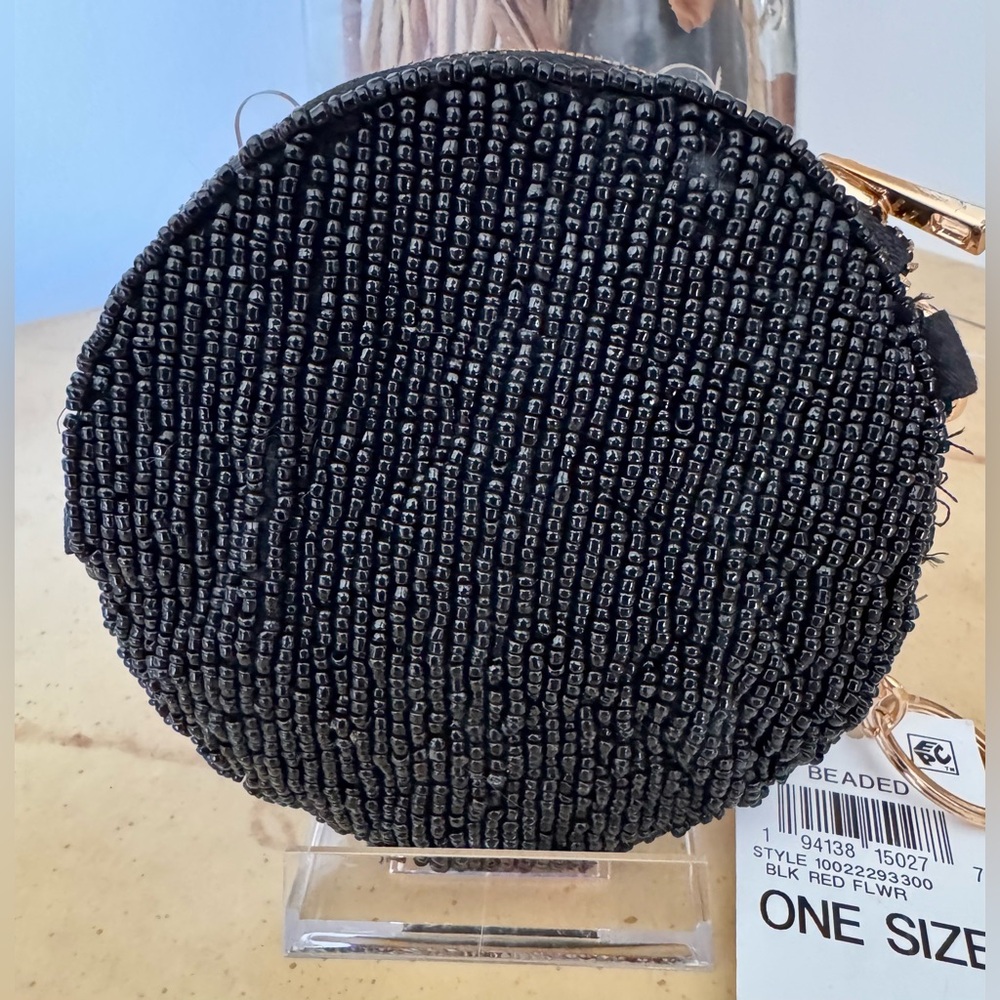 ON 34TH RED AND BLACK BEADED COIN PURSE NWT - Picture 3 of 5